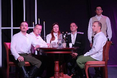 Возвращение «Дней Турбиных»: Волгоградский музыкально-драматический казачий театр официально закрыл сезон спектаклем-легендой